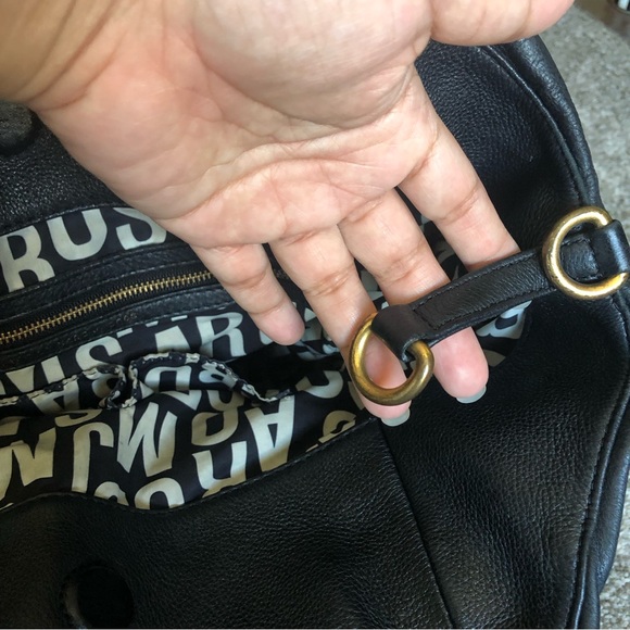 Marc Jacobs Elegant Black large purse with Gold hardware - Picture 7 of 14